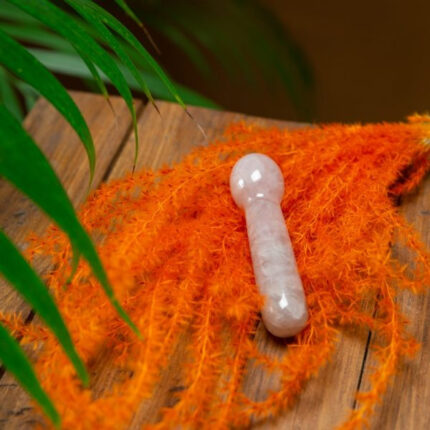Rose Quartz massage wand / Yoni pleasure wand